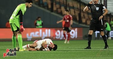 جوميز يطمئن على زيزو فى الزمالك بعد إصابته فى القمة   حصري على لحظات